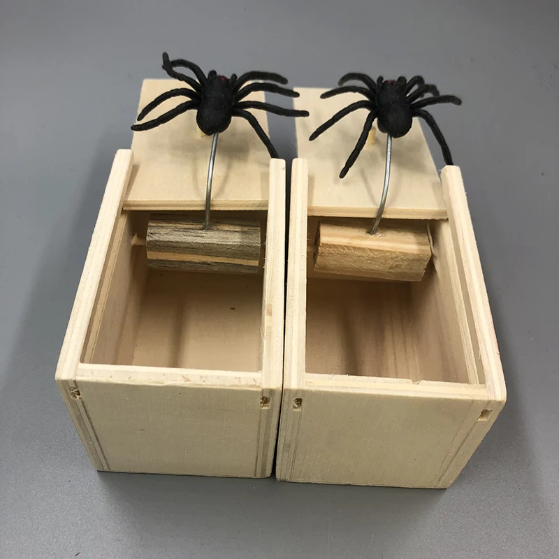 Wooden Prank Scary Box Halloween Surprising Box Scare Toy Box Fake Spider Friend Funny Play Scary Gift Spoof Tricky Wooden Box