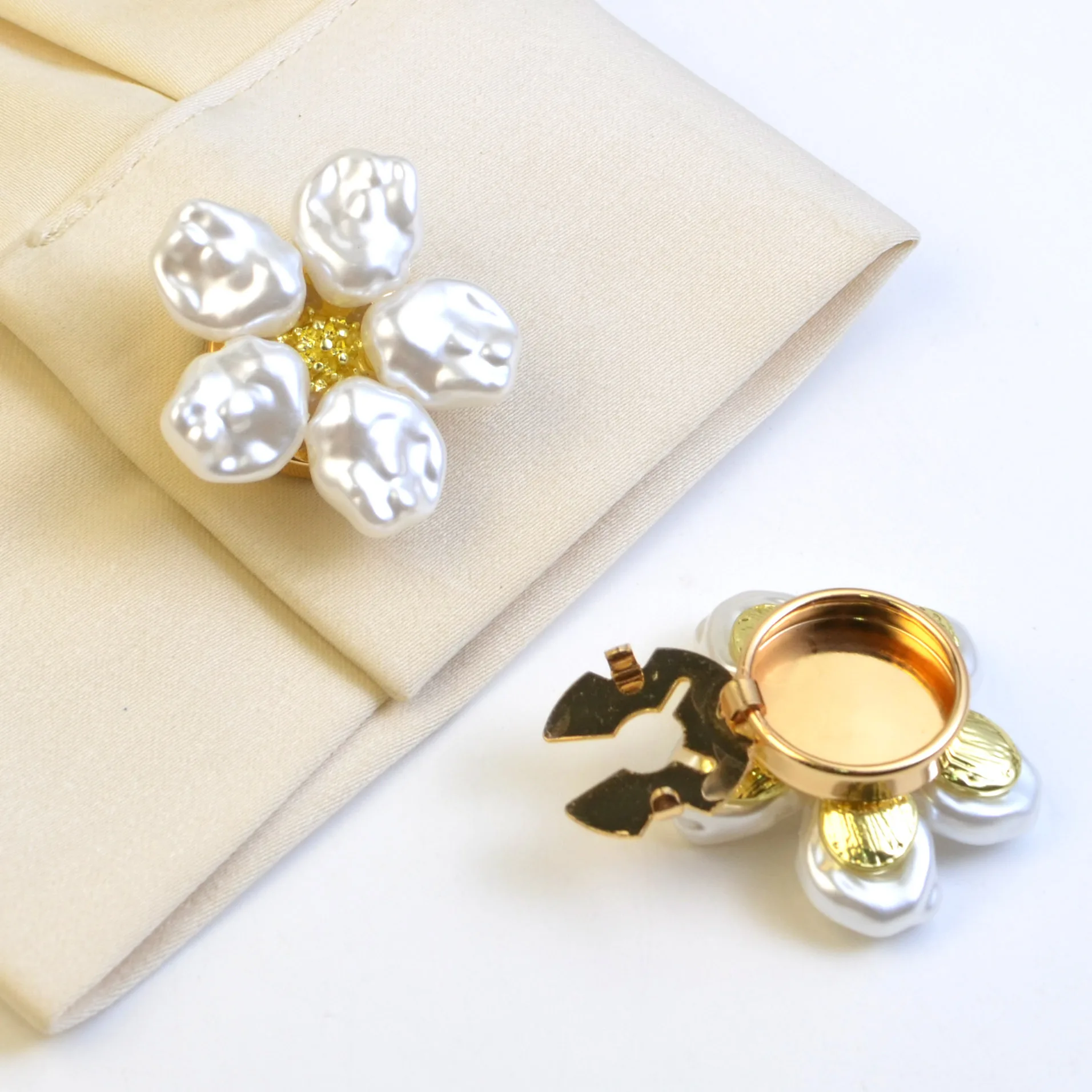 2PCS Fashion Metal Flower Button Covers for DIY Clothing Decorative Button,Alloy Shirt Sleeve Button Decoration