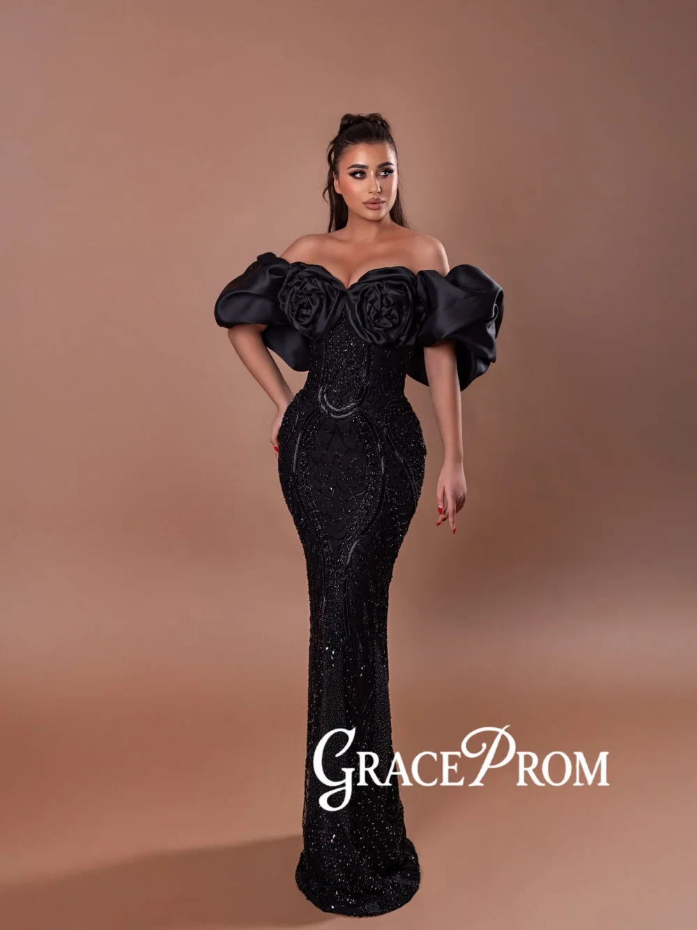 

Ruffled Black Beaded Evening Dress Glamorous Off Shoulder Long Wedding Party Gowns Customized Luxurious Banquet Party Gowns