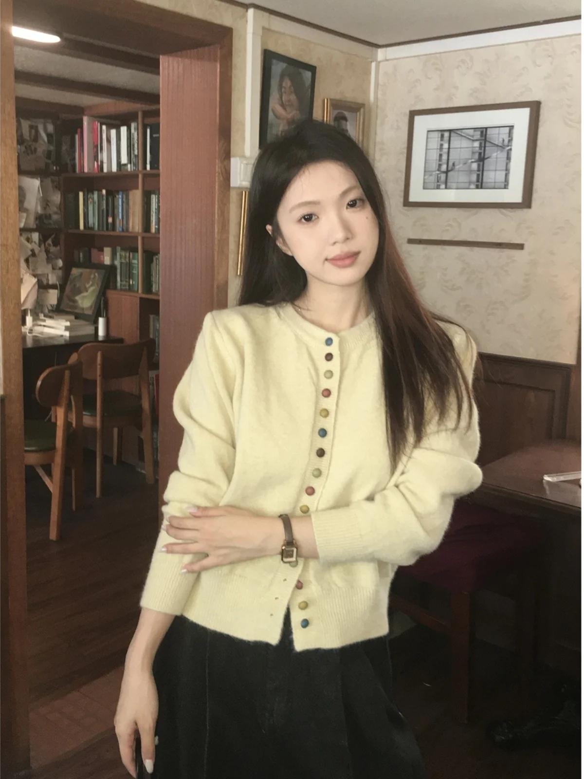   シングルボタンニットセーターコート レディース ロングスリーブ ラウンドネック ルーズフィット 通勤 スタイリッシュ 秋の新作 韓国版