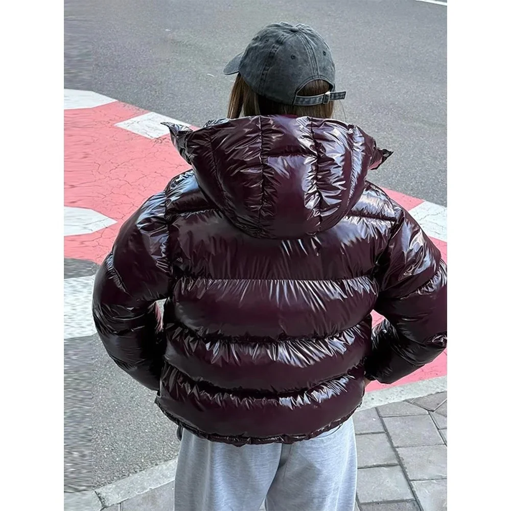 

Повседневная женская пышная зимняя куртка с капюшоном и воротником-стойкой, теплая, удобная зимняя коллекция Cleanfit Sle 206.