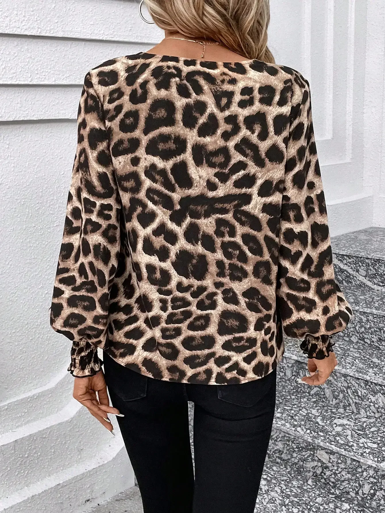 Leopard print top for women  loose casual shirt  V-neck  long sleeve  Western style  office  new spring summer