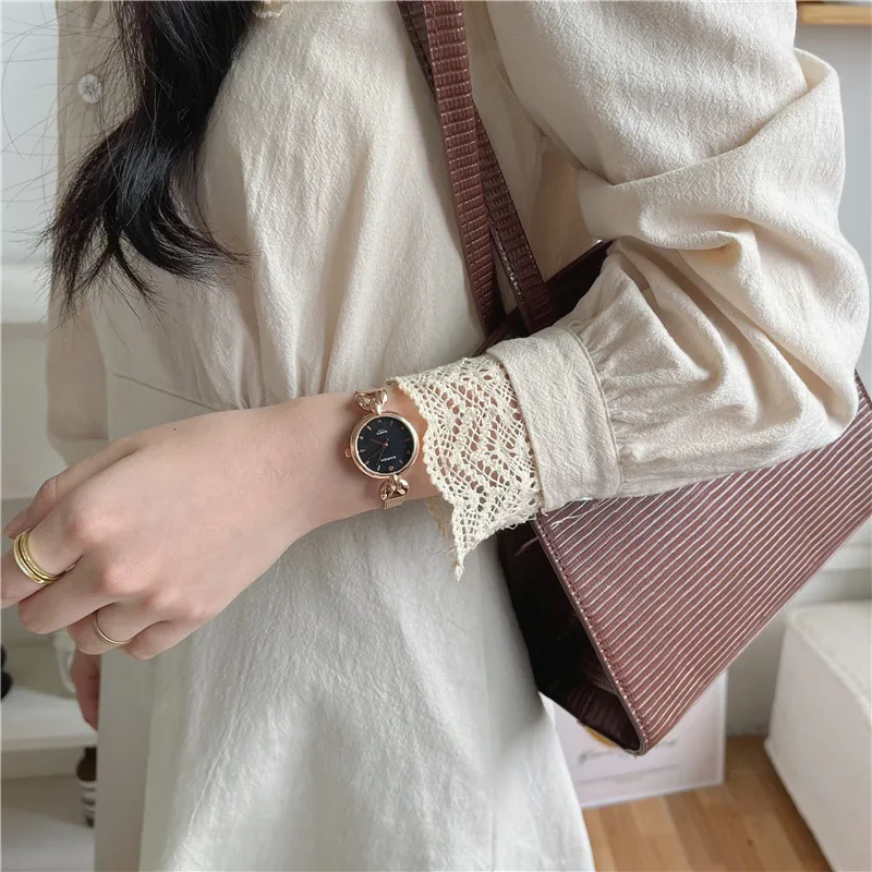 Fashion Simple Design Women Watches Gold Color Elegant Casual Dress Wristwatch for Lady Business Party Analog Wactches Gift