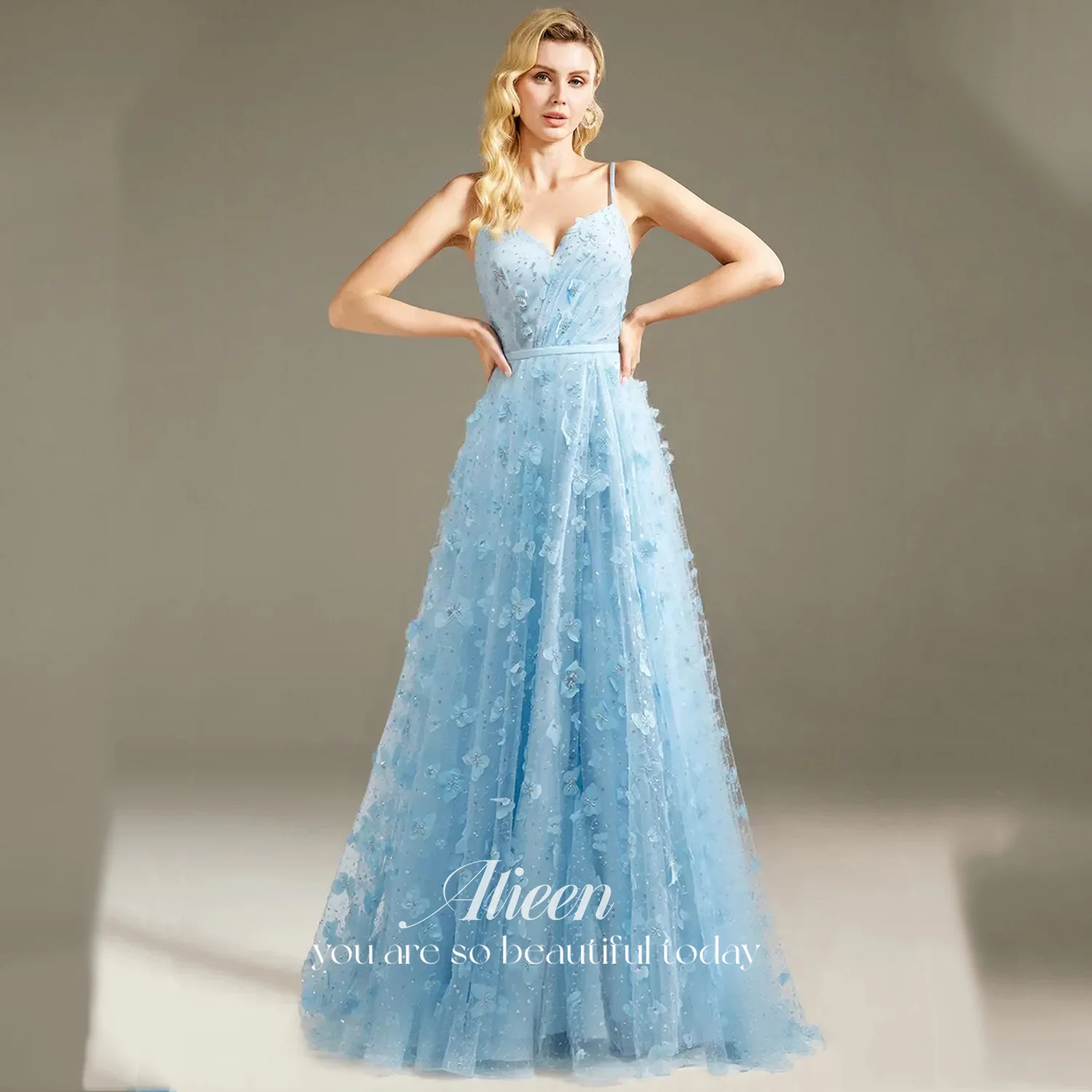 ชุดเดรสงานเลี้ยงสีฟ้าอ่อน Aileen รุ่นปี 2025 ดีไซน์ผีเสื้อ ชุดราตรีงานแต่งงานสั่งตัดได้ สำหรับงานปาร์ตี้ งานพรอม และงานกาล่า