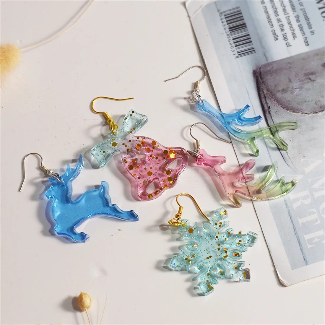 DIY Christmas Series Crystal Epoxy Resin Keychain Pendant Mold Snowflake Reindeer Shape Silicone Mold Earring Jewelry Making