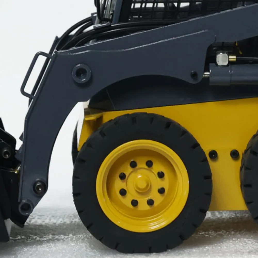 

1/14 Hydraulic RC Skid-Steer Loader SM450 Metal Radio Control Truck Sound Light System RC Toys Painted Assembled Mini Fun Model
