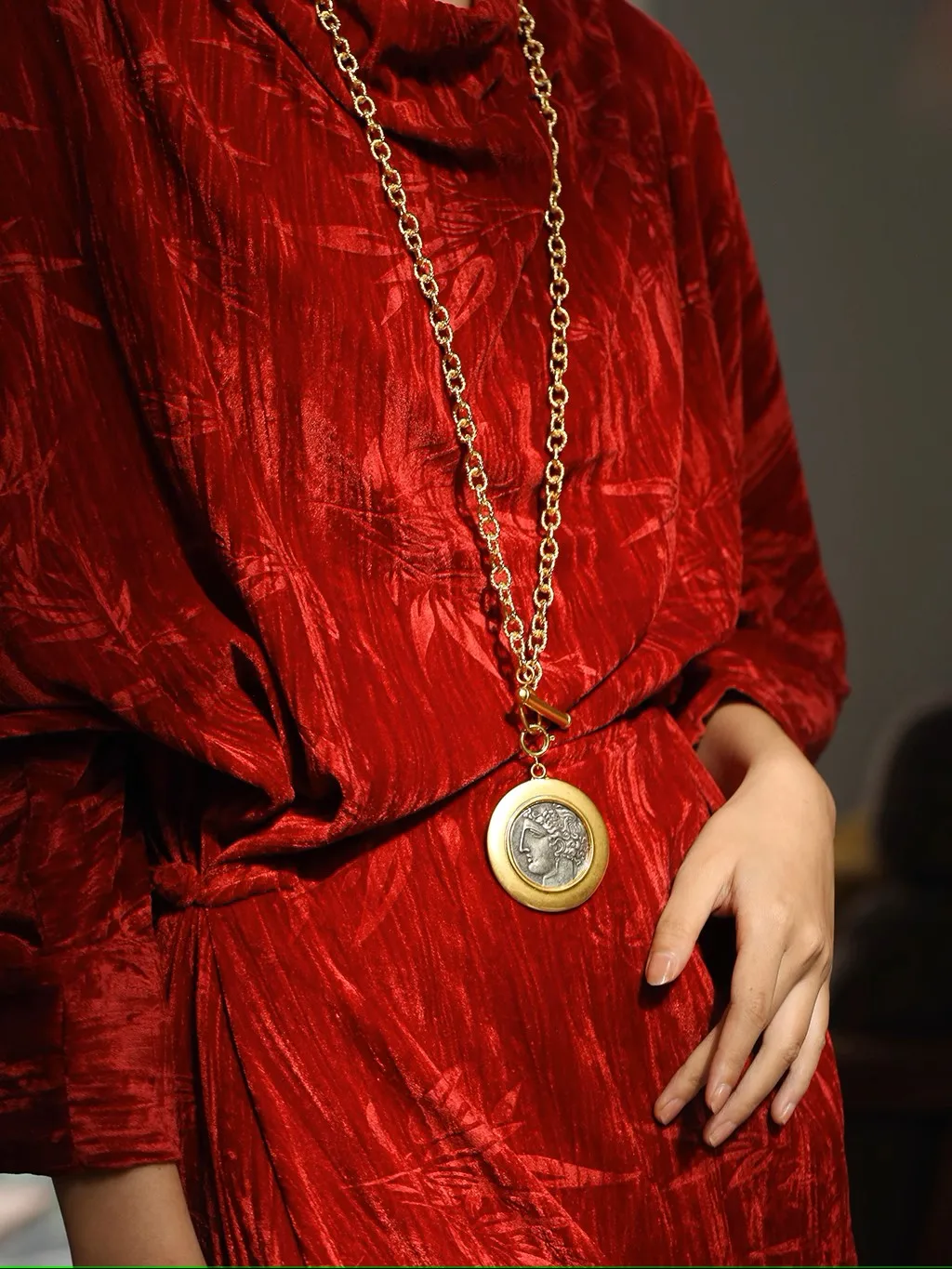 

Retro 18k Real Gold Oversized Ancient Coin Body Chain Necklace Waist Chain