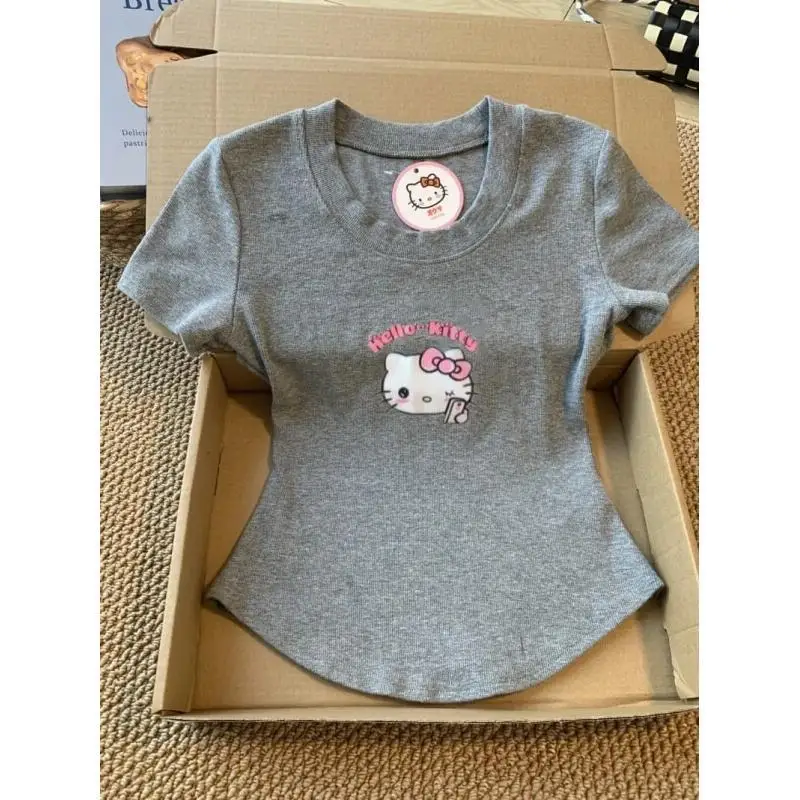 

Женская футболка Sanrio Hello Kitty, хлопковая футболка с короткими рукавами, японский стиль, милая, в стиле кавай, укороченная, для повседневной носки, в стиле Sweet Girl.