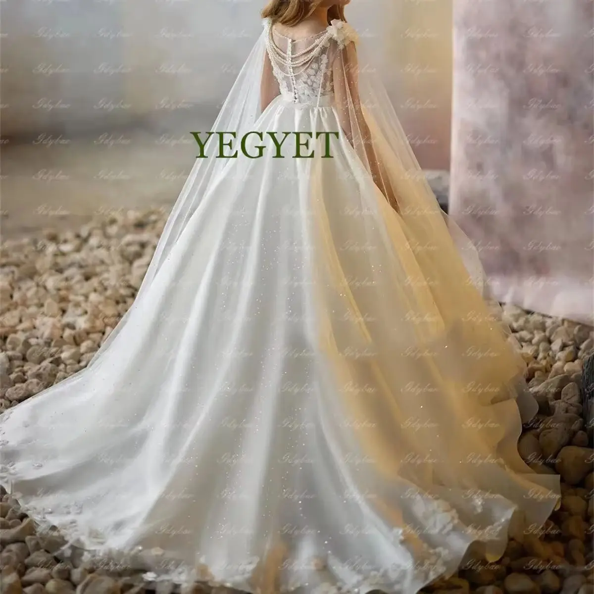 

CustomizedSparkling Flower Girl Dress For Wedding With Cape Tulle Applique Puffy Satin Elegant Kids Birthday Party First Communi