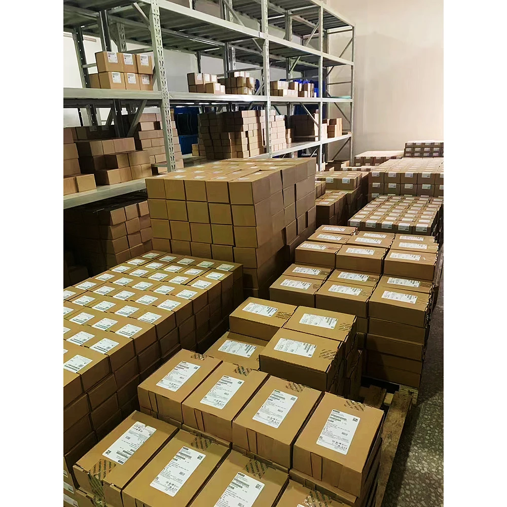 Modello touch screen per computer industriale SMART700 6AV6648-0BC11-3AX0