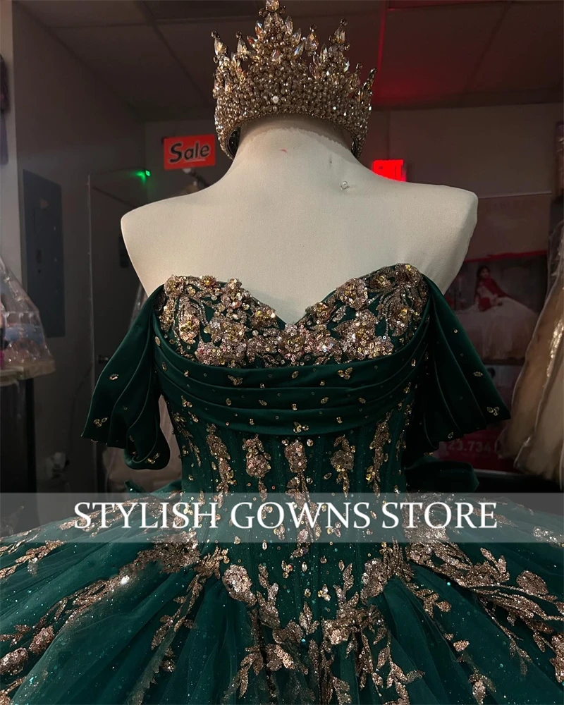 Emerald Green Off The Shoulder Sequin Quinceanera Dress Bead Appliques 2024 Birthday Luxury Dress Bow Graduation Gown Customized