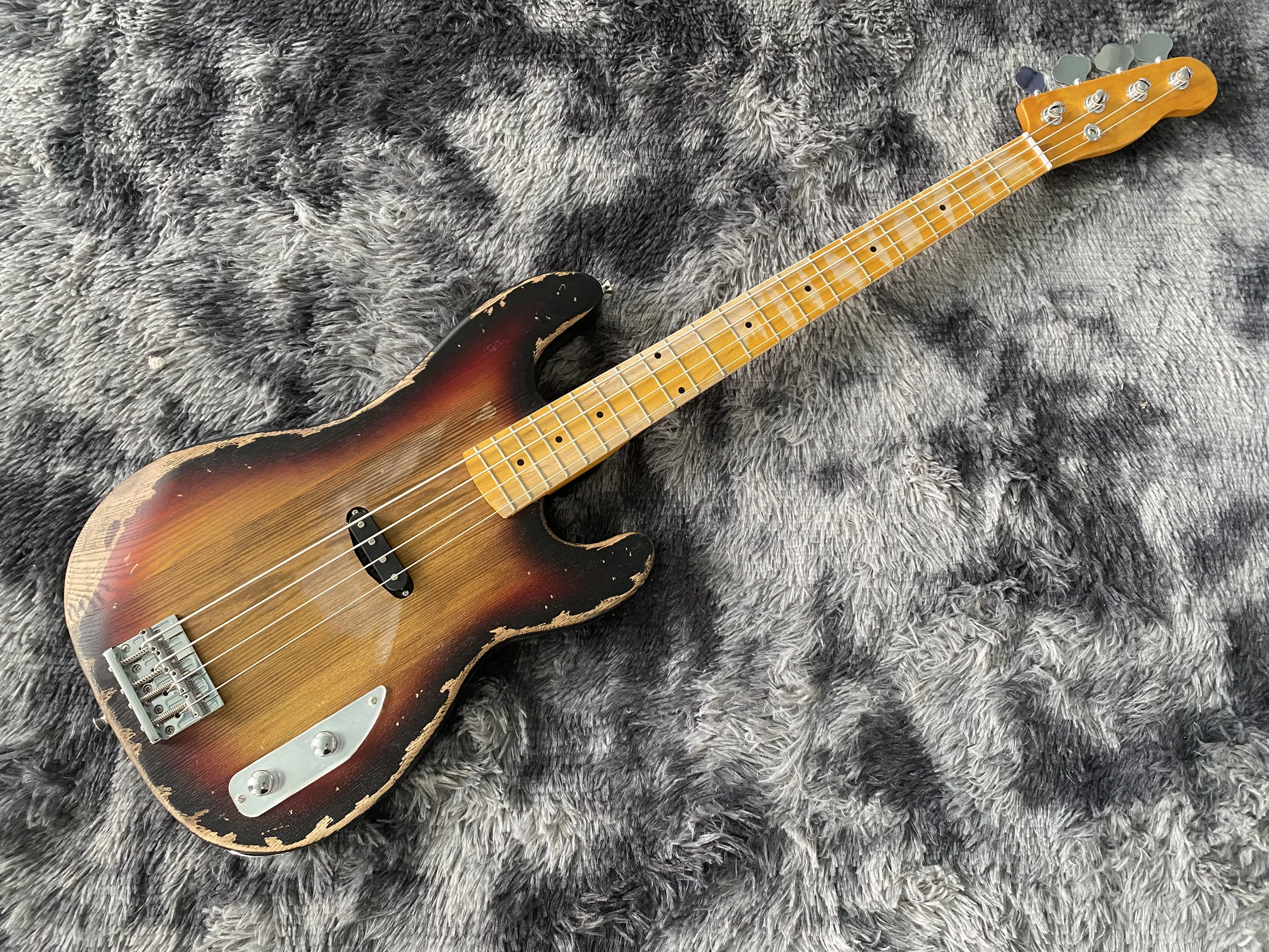 China Electric Bass, The Sunset Color, Do the old one, Factory Direct Sales Can be Customized, Free Shipping