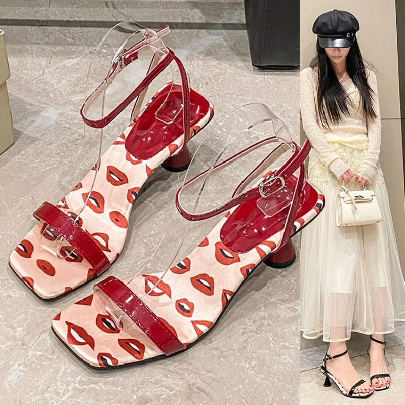 

One Word Belt Buckle Patchwork Pumps Shallow Peep Toe Chunky Heel Hollow Pumps Fashion Casual 2026 New Arrivals Summer Sandals