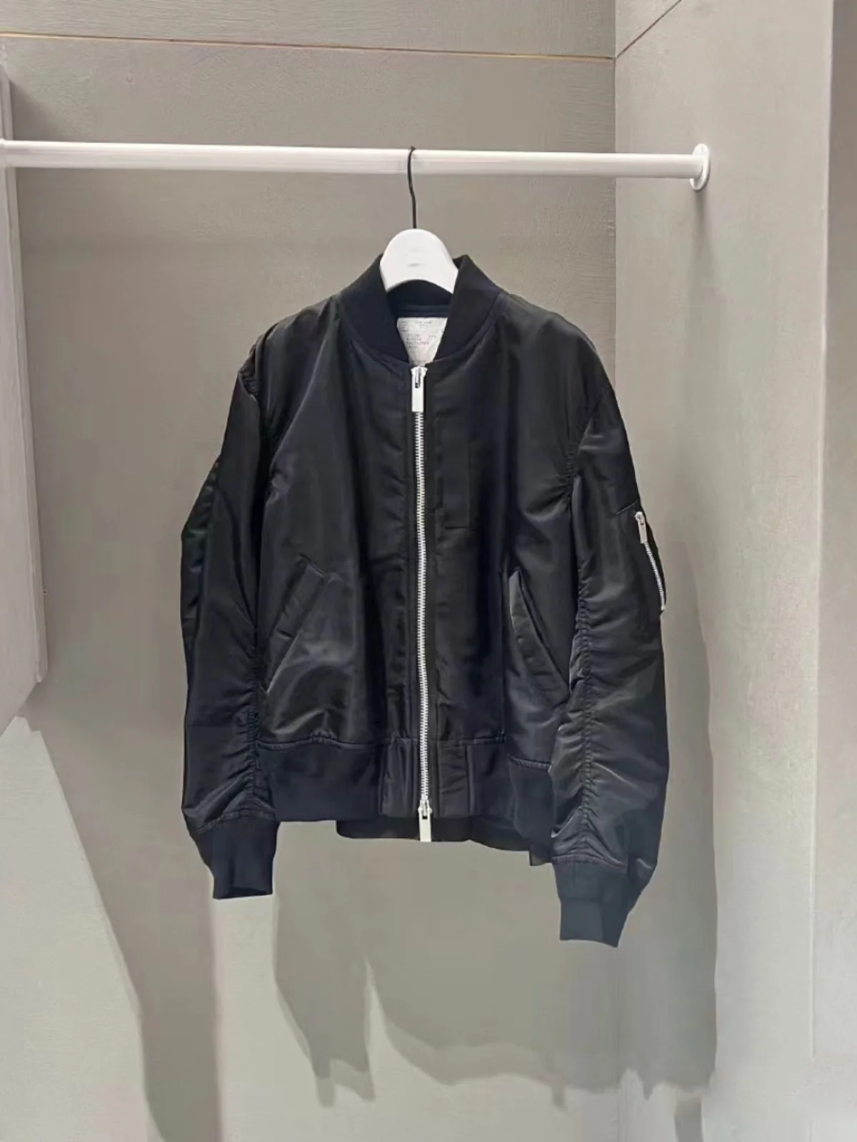 Chaqueta de vuelo para mujer FOG SACAI, diseño pado con empalmes en la espalda, estilo nuevo de otoño-invierno, corte ho...