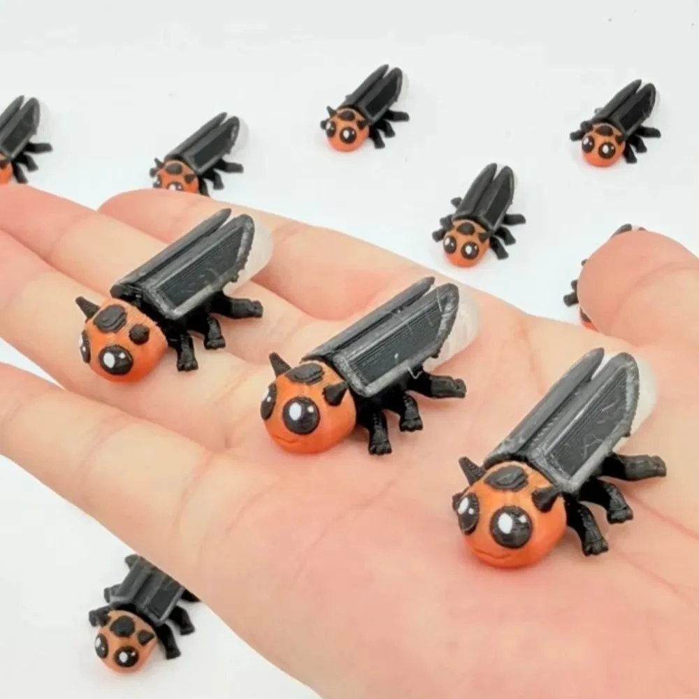 5Pcs 3D Printed Luminous Firefly Figurine Creative Cool Realistic Animal Figurines Cute Funny Mini Fireflies Statue