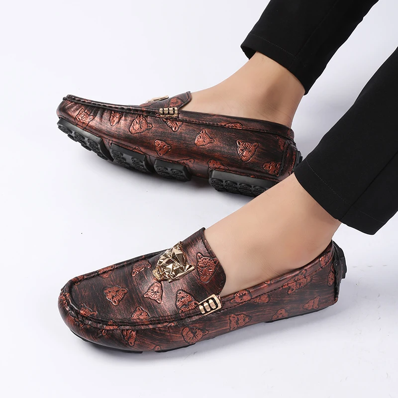 2026 New Men's Slip-On Soft Bottom Casual Shoes British Style Versatile Trendy Men Loafers Shoes Comfortable All-Match Loafers