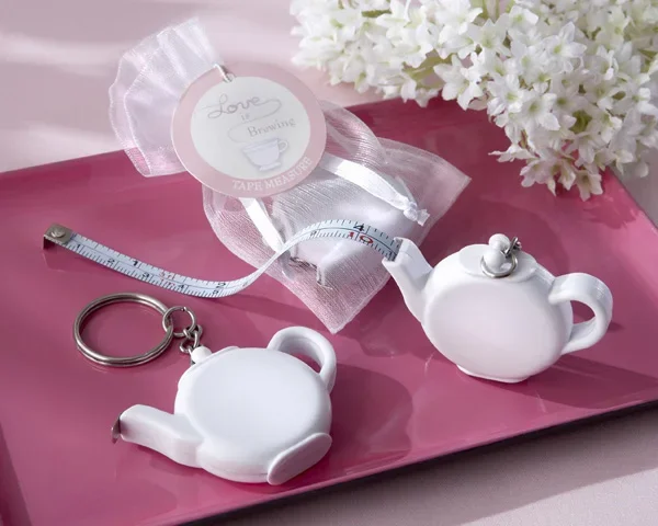 The guests present Wedding Gift Love is Brewing Teapot Measuring Tape Teapot Tapeline  Keychain party Favors 20pcs