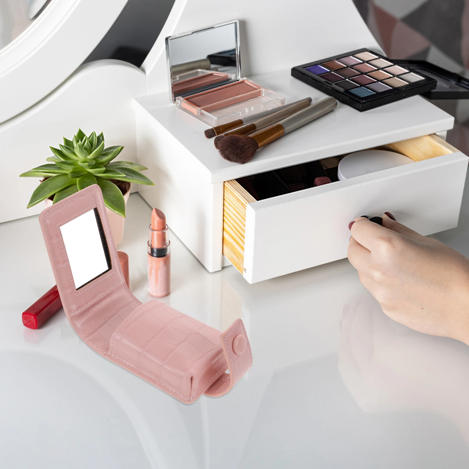 

s Makeup Lipstick Case Mirror Mini Lipstick Case For Purse Purse Size Portable Small Bag for Ladies Travel