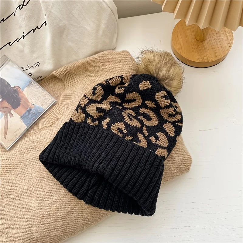 Leopard Print Curled Edge Wool Ball Knitted Hat for Women's Outdoor Warmth, Thickened Autumn and Winter Woolen Hat
