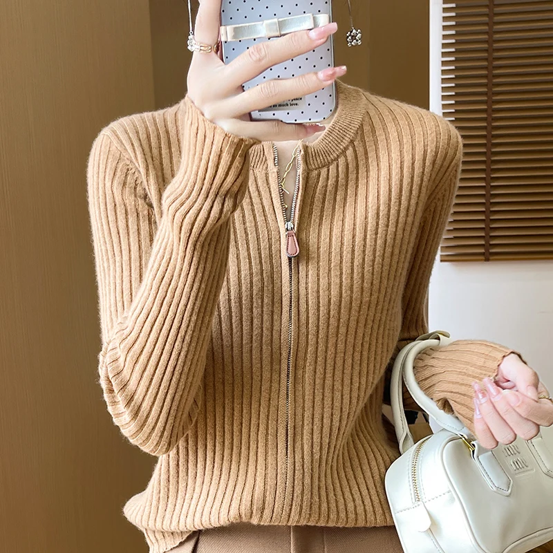 Autumn and winter new women\'s cardigan 100% pure wool O-neck loose zipper solid color loose cashmere fashion padded coat.