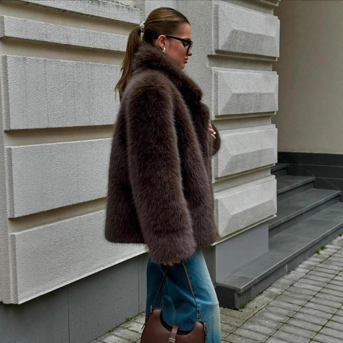 معاطف فرو الثعلب الصناعي سترات نسائية متينة متوسطة الطول وياقة على شكل طية صدر وأكمام طويلة ملابس خارجية فروي سميكة وفضفاضة غير رسمية لخريف وشتاء 2025