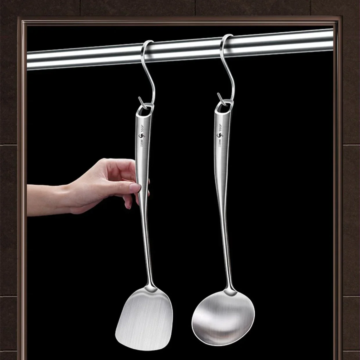 Raspador familiar de acero inoxidable 304, espátula para freír, cuchara para servir, cocina, giratoria para hornear, certificado de lujo