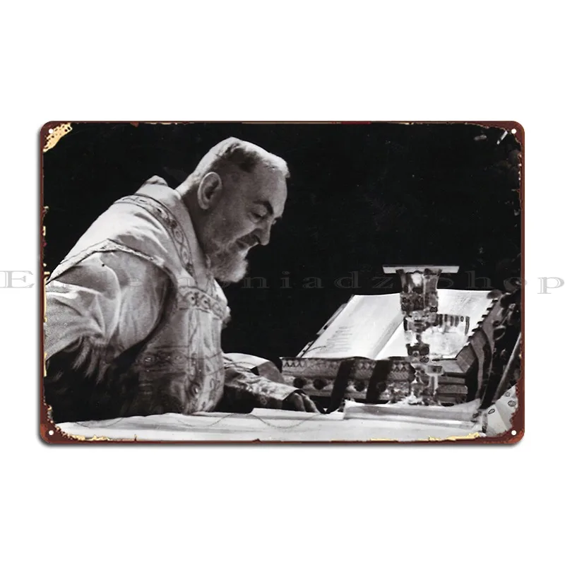 St Padre Pio Pôster de placa de metal Decoração de sala de estar Projetando pôster de sinal de lata de clube
