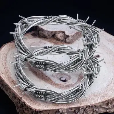 2 pezzi di fili spinati raccapriccianti di Halloween catena di filo di ferro finto casa stregata sfondo puntelli decorazione scena di festa filo ghirlanda