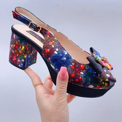 Modische italienische Top-Designer Star Luxus runde Zehen druckt Bowknot Bright Diamond Sommer Damenschuhe mit High Heels