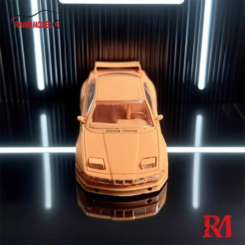 RM الكركدن 1:64 850 CSi E31 نموذج سيارة مصنوع من خليط معدني عريض