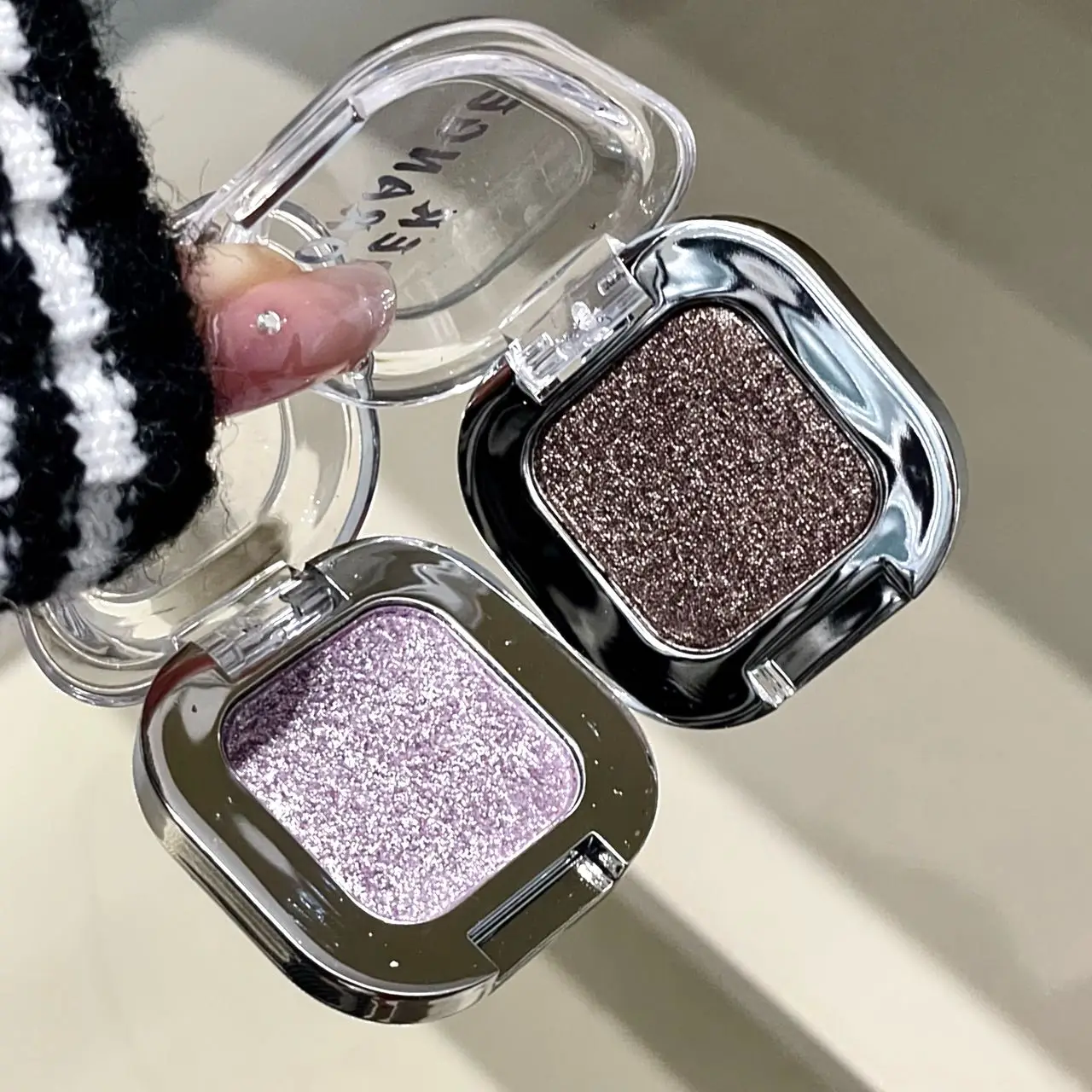 HERORANGE Monochrome Eyeshadow Palette Glitter Glowing Charm Pearlescent Explosion Polarized Brightening Silkworm Highlight