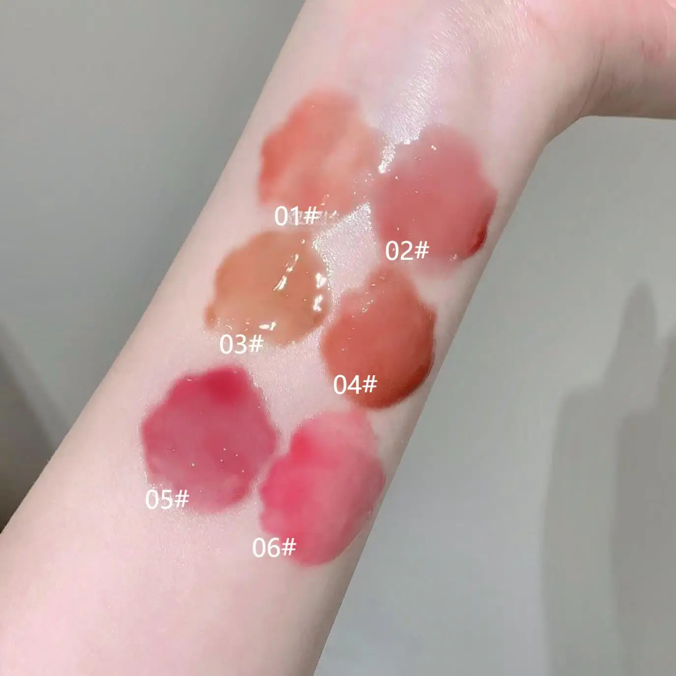 Kakashow Watery Lip Gloss with Iron Brush Head Moisturizing Jelly Lip Tint Natural Nude Lipstick for Smooth Plump Lips