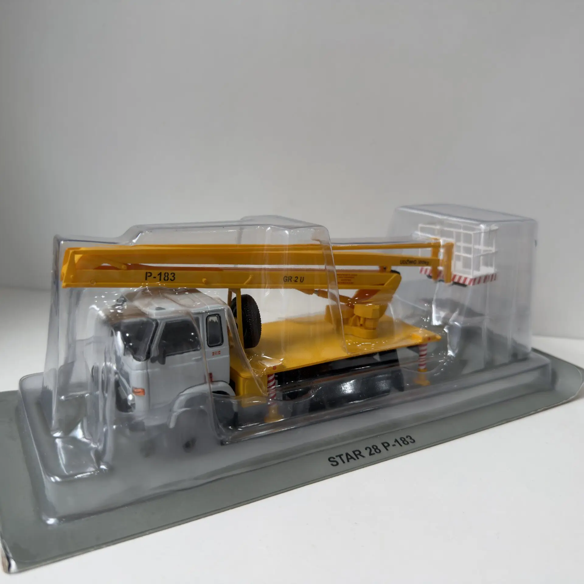 

Diecast IXO 1/43 Scale STAR 28 P-183 Front Alloy Rear Plastic R3 Alloy Car Model