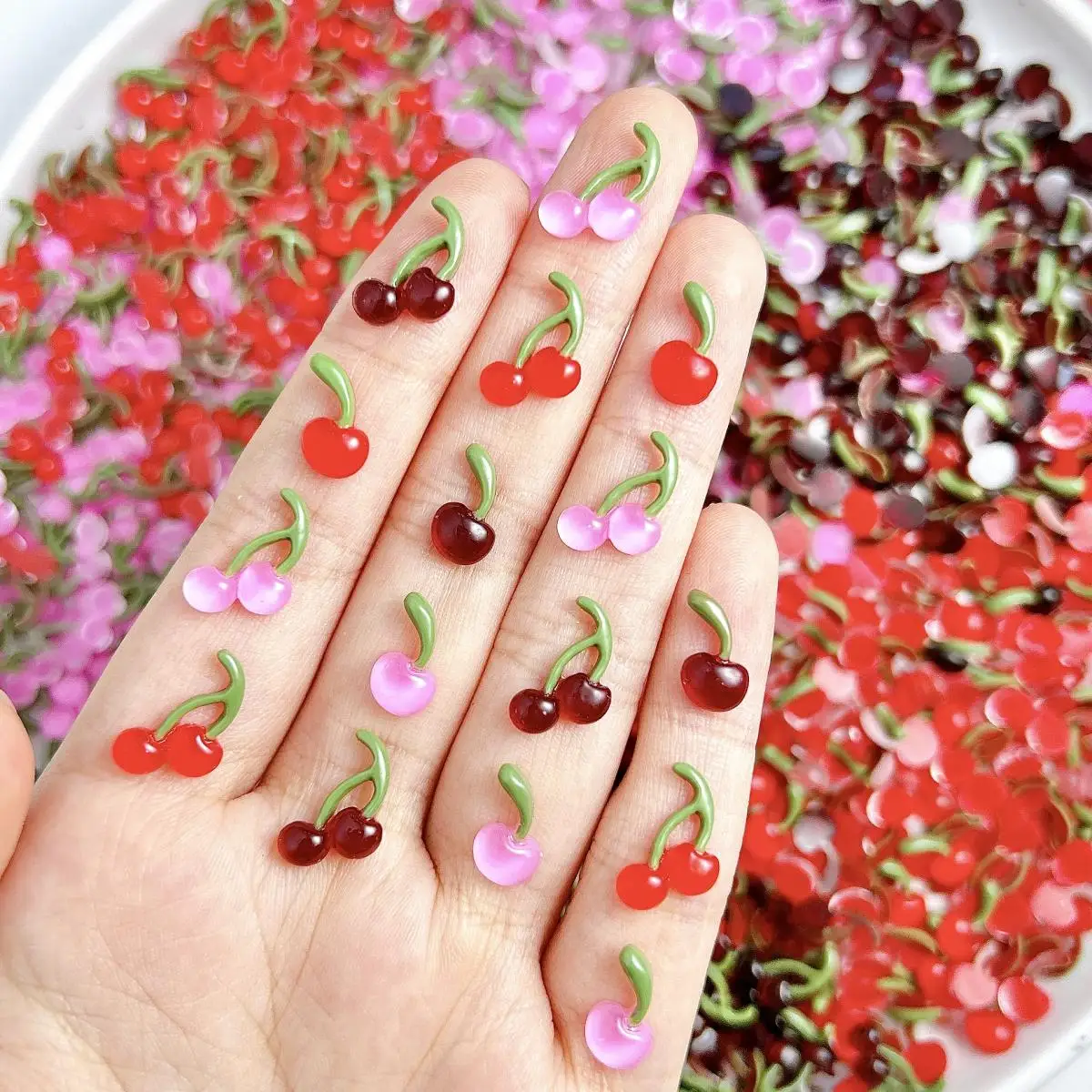 30 SZTUK Kreatywnych Symulowanych Podwójnych Wiśniowych Ozdób do Paznokci z Żywicy 3D Urocze Półprzezroczyste Kolorowe Dekoracje do Paznokci DIY