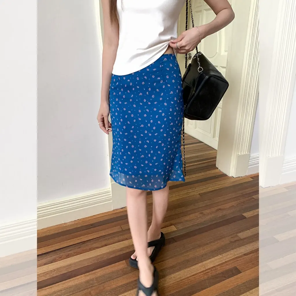 

Vintage Red Floral Skirt High Waist Slimming Mid-Length for Women Summer All-match Gentle Style