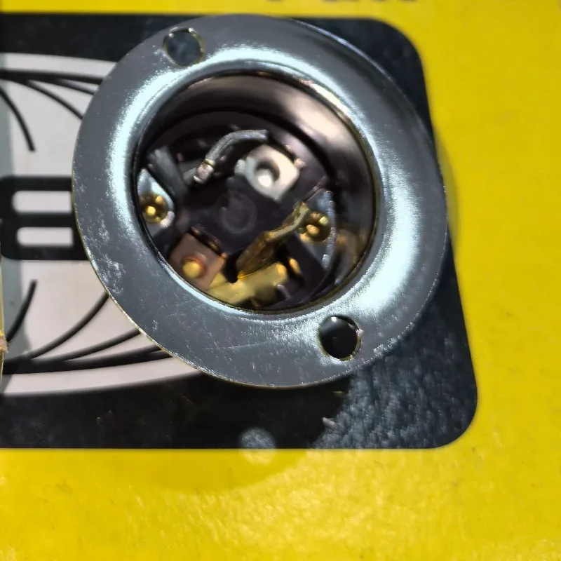 

American HUBBELL original brand new socket HBL7467