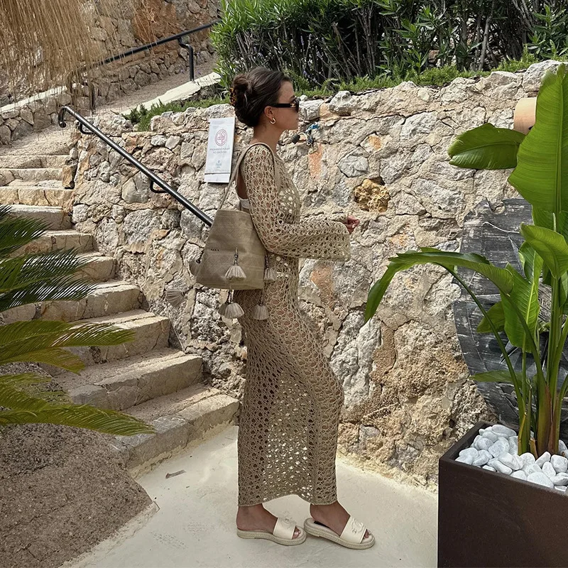 فستان الشاطئ الأوروبي والأمريكي لعام 2025 للنساء محبوك مجوف بلون سادة مثير مفتوح الظهر من الدانتيل فستان بأكمام طويلة بيكيني يغطي #2