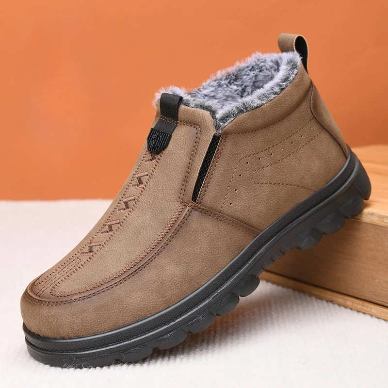 Stivali da neve da uomo casual caldi e resistenti al freddo Slip-On Vendita da lavoro Calzature di lusso di alta qualità Comode scarpe invernali da uomo in pelliccia di moda