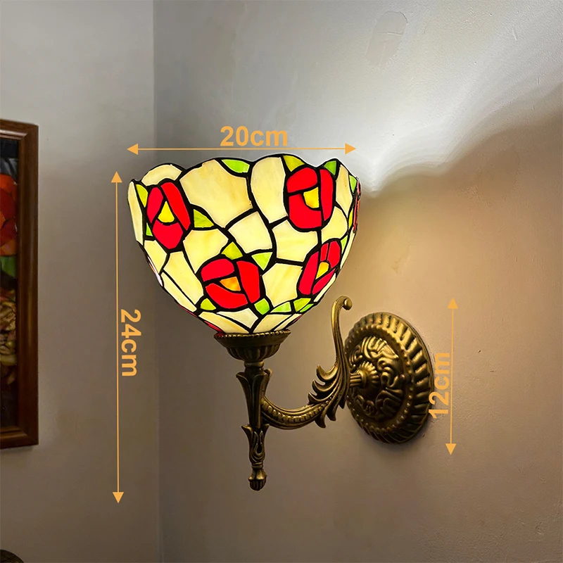 Europese klassieke huizen, wandlampen, lange gangen, slaapkamers, gekleurd glas, Tiffany-lampen maken uw kamer mooier