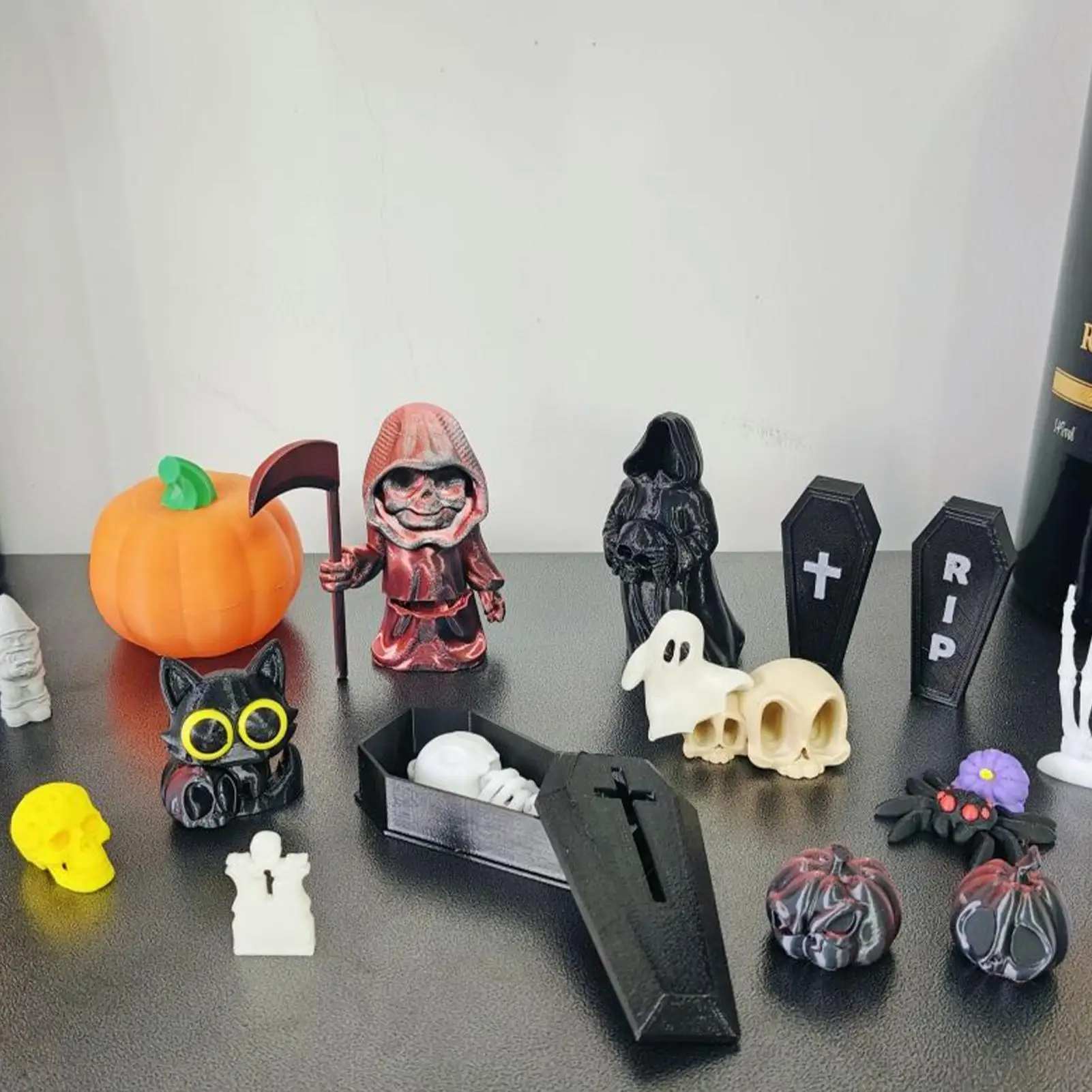 Halloween Miniatures 20 Pieces Halloween Decor Pumpkin Ghost Figurines Sets Skull Statue Small Home Decor for Holiday Birthday