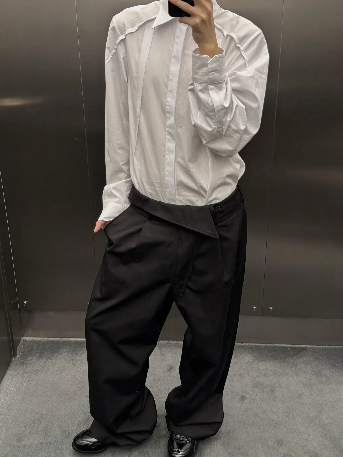 

Kiko kostadinov white textured casual three-dimensional deconstructed cut beard button-up striped shirt