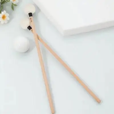 ضبط الطبل 2 قطعة مطارق برأس اللباد مقبض خشبي ملحق قرع عصا الطبل الناعمة لصيانة الأدوات واللعب