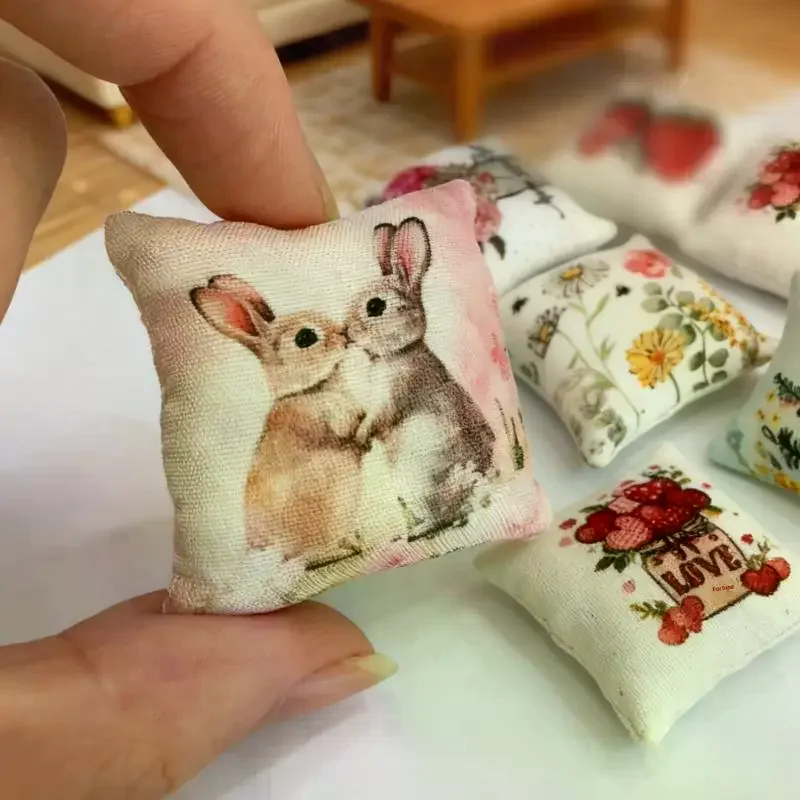 Maison de poupée, chambre à coucher, canapé, scène BJD, Micro modèle artisanal décoratif, oreiller de pâques Miniature, cadeau de Festival à domicile, 2 pièces