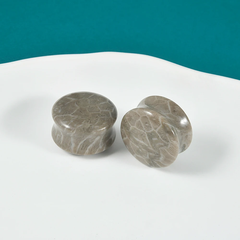 Dreamlee 2Pcs Nuture Stone Coral Print Ear Saddle Plug Earring Gauge Expander Stretcher Piercing Double Flare Auricle Jewelry
