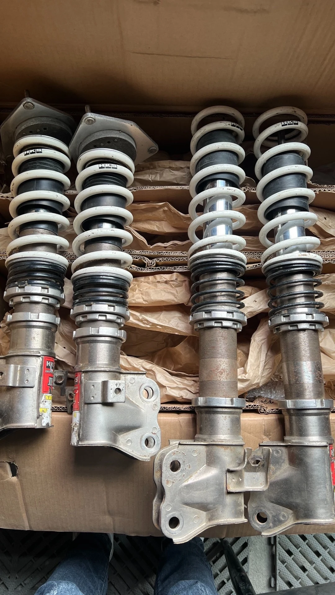 apply to Subaru STI, Wing Leopard, no problem with functionality, springs, shock absorbers directly for installation on vehicles