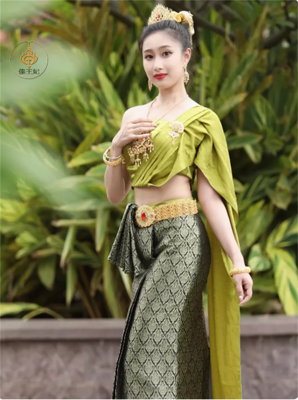 

2026 Thai clothing women's suit strapless, chest wrapped, backless Thai style