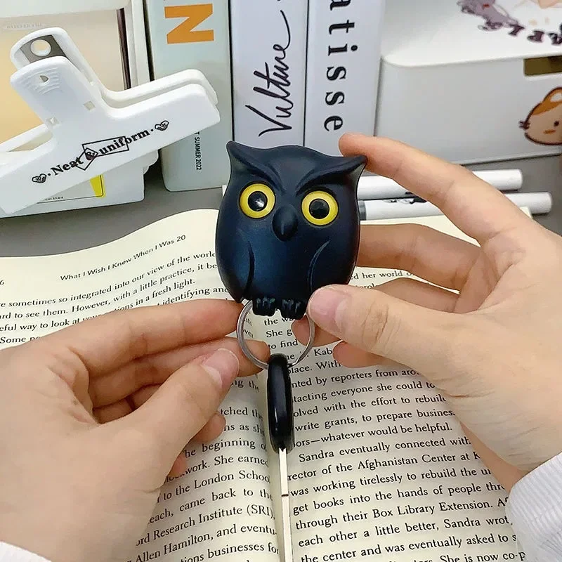 6CM Owl Magnetic Key Hook Figure Cat Magnetic Hook Auto Blinking Pvc Model Room Decoration No Punch Storage Hooks Holiday Gifts