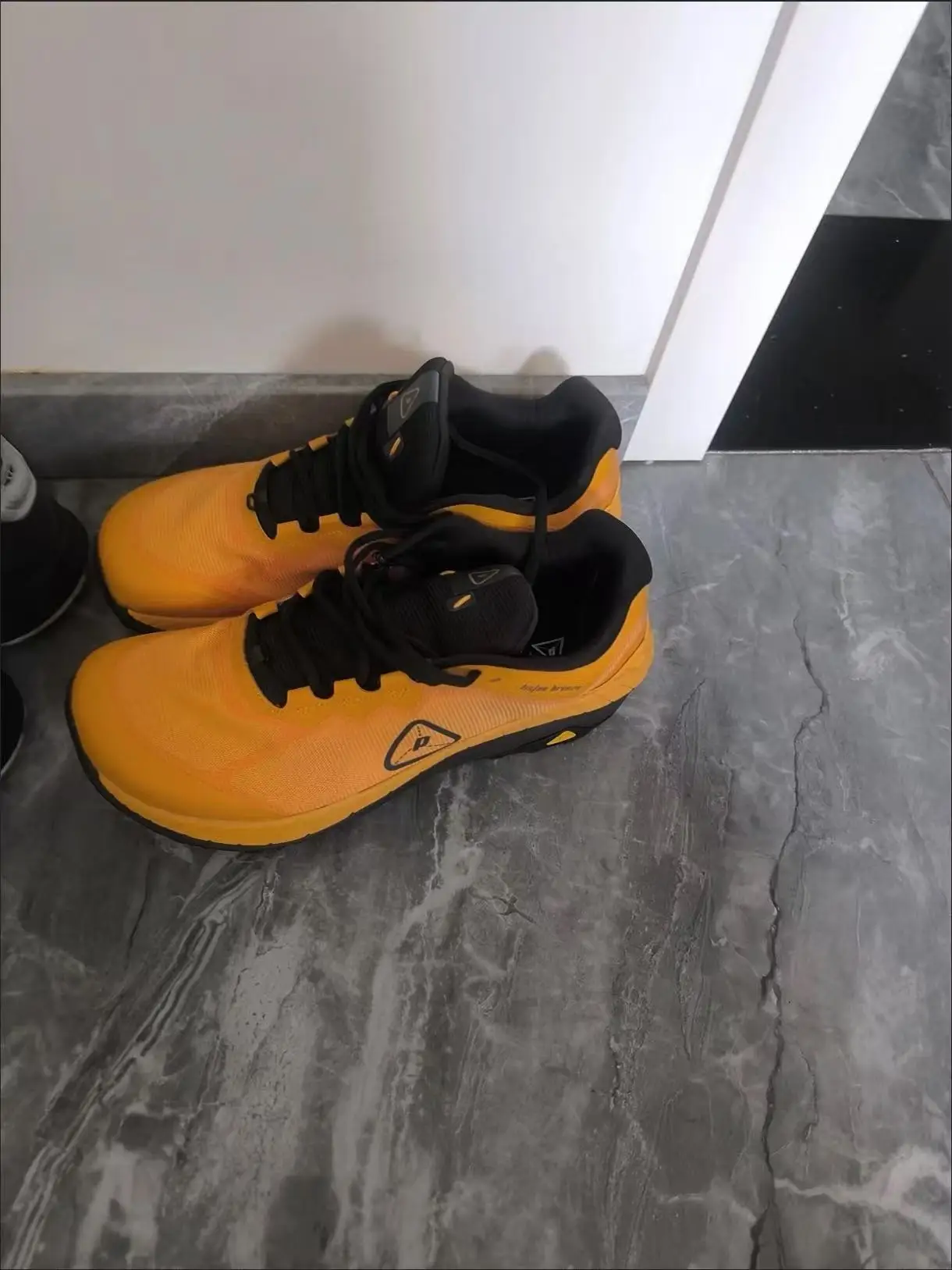 New wear-resistant comfortable professional breathable running shoes sprint shoes casual shoes marathon shoes very good