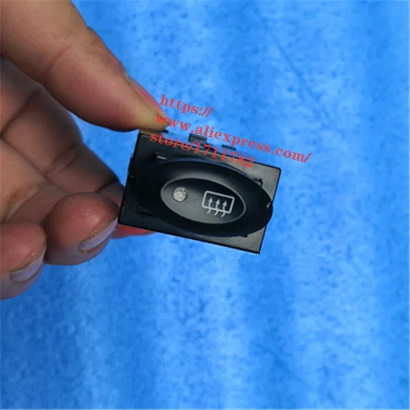 

Переключатель размораживания заднего стекла в сборе для Chery QQ Переключатель обогрева заднего стекла S11- 3744910