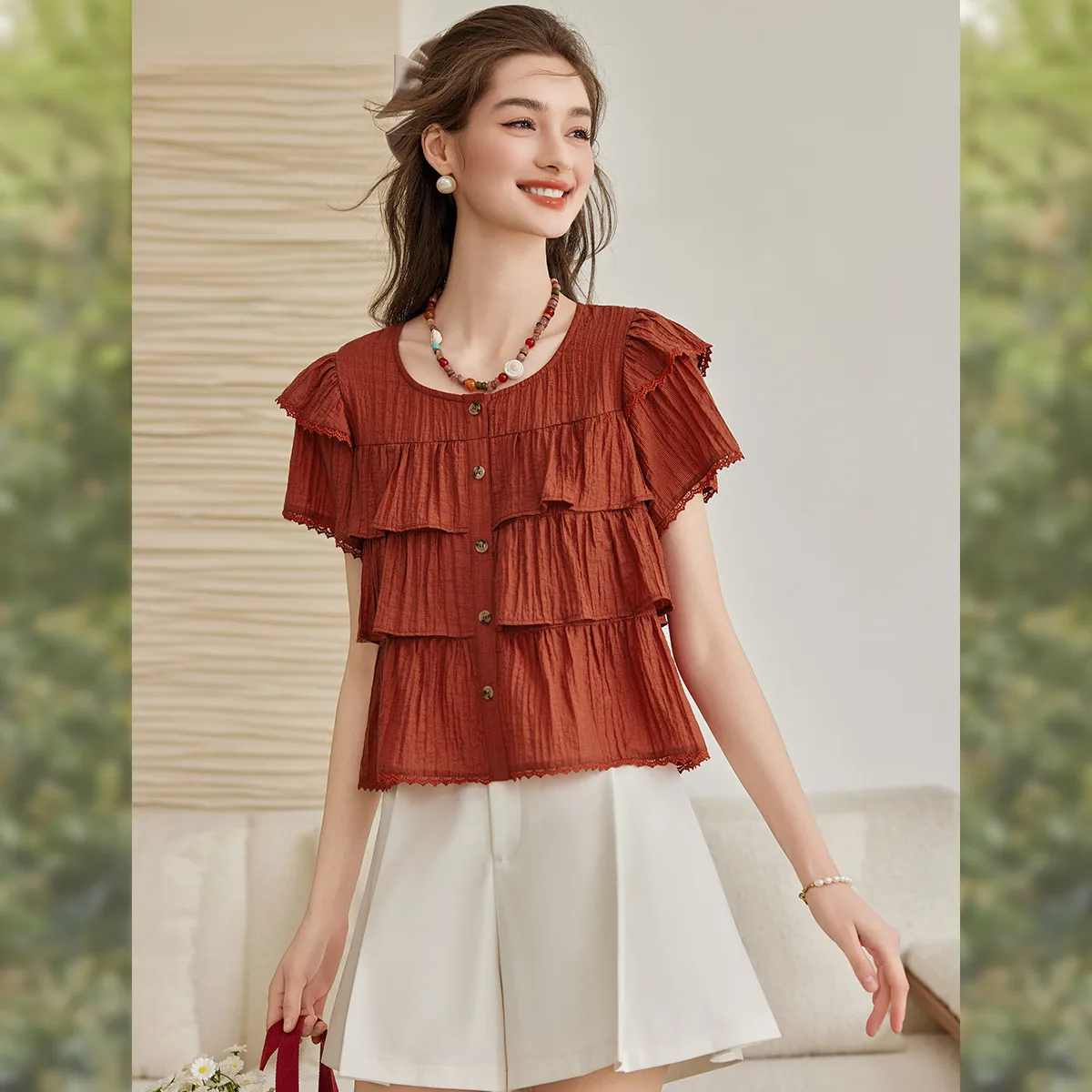 LOUIS YAO Nieuwe Kant Splicing vrouwen Shirt 2025, Zomer Top Ronde Hals Korte Mouw Niet-elastisch Gelaagde Ontwerp Vrouwen blouses